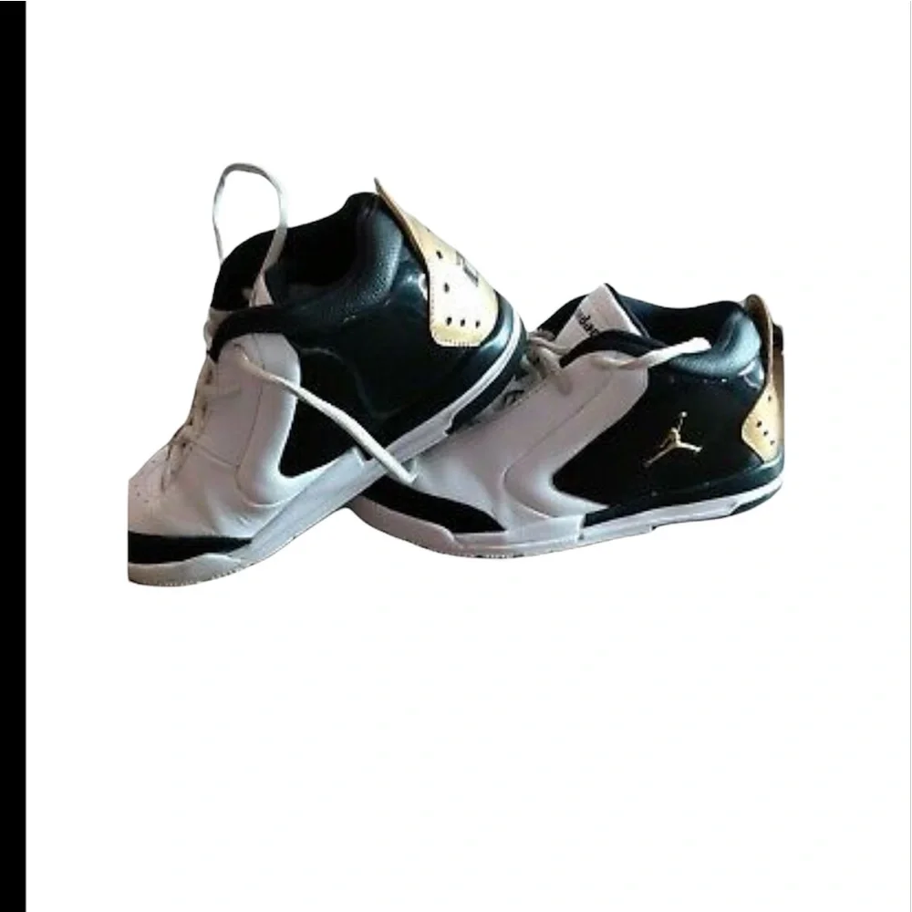 - 12C - Air Jordan Big Fund Black University Gold Kids Basketball Shoes 12…
